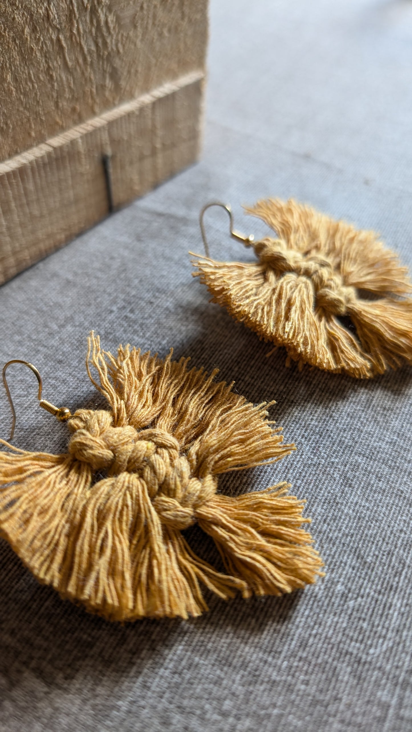 Orecchini serie "foglie di filo"