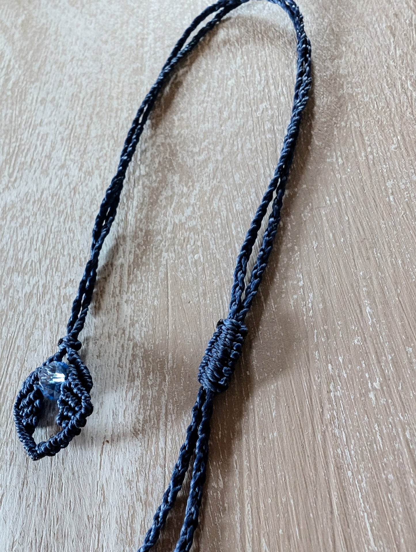 Collana "Raven blu"
